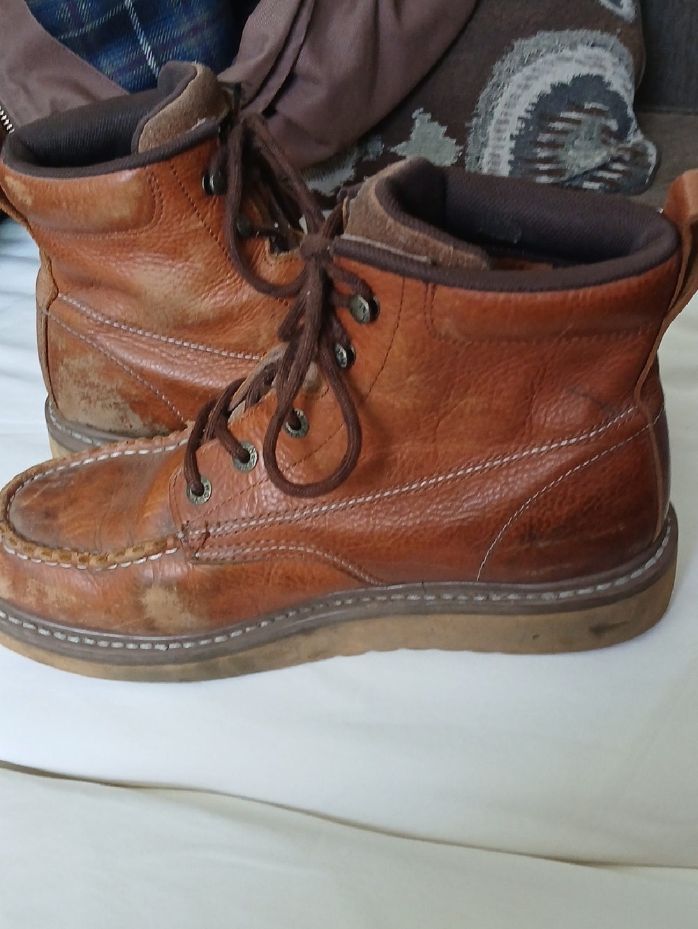Wolverine Men's Moc-Toe Work Boots - Picture 3 of 6